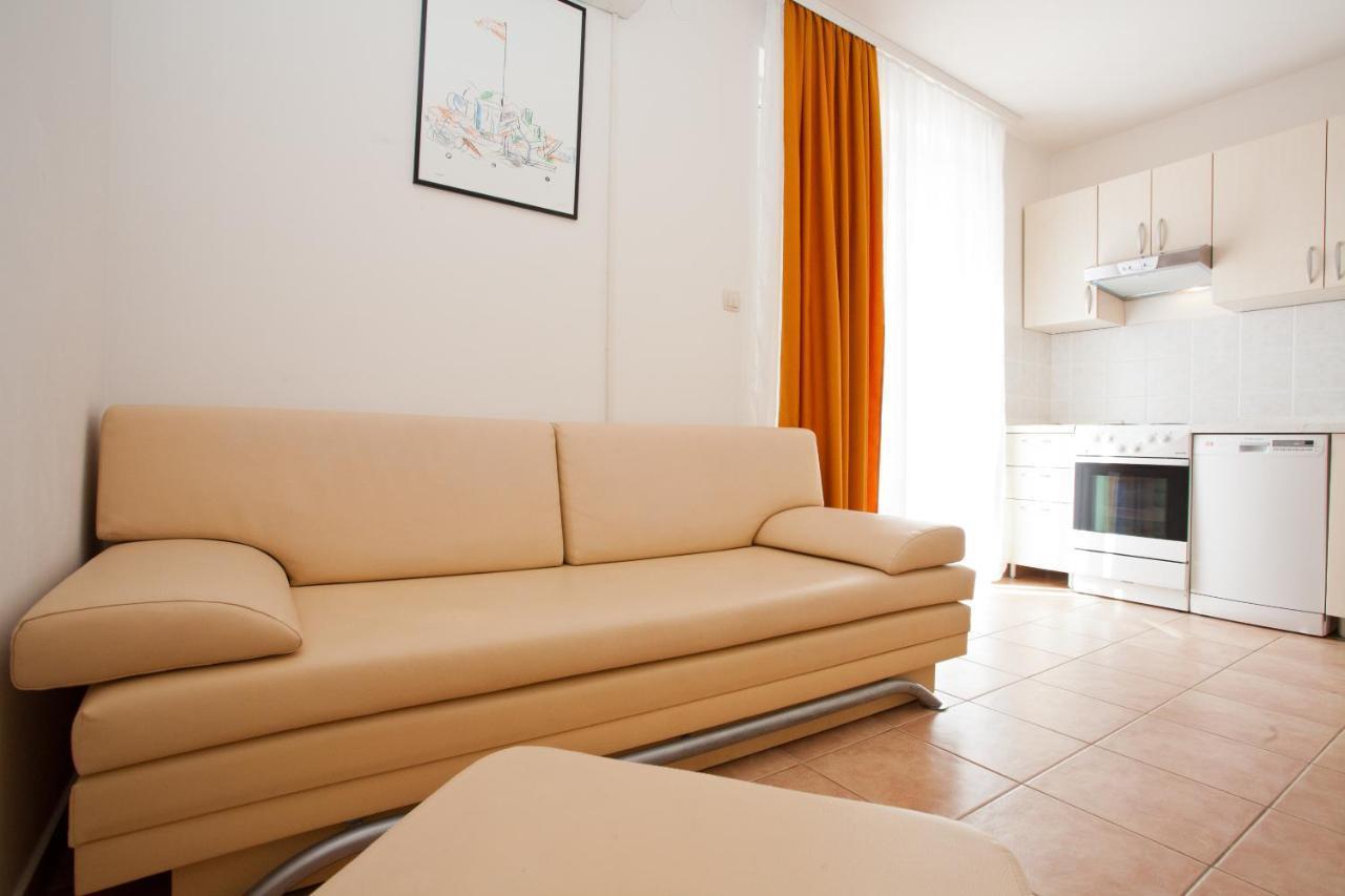 Apartments Glibo Near The Sea And Town Center! Krk Town Bagian luar foto