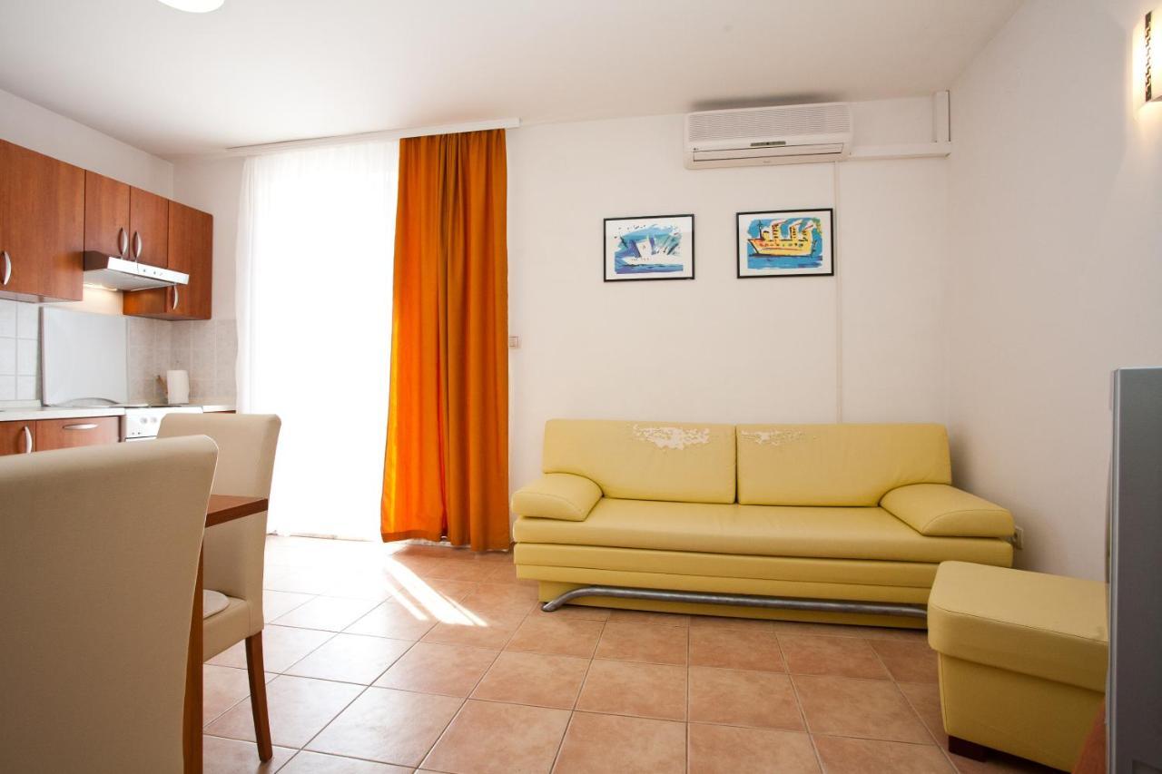 Apartments Glibo Near The Sea And Town Center! Krk Town Bagian luar foto